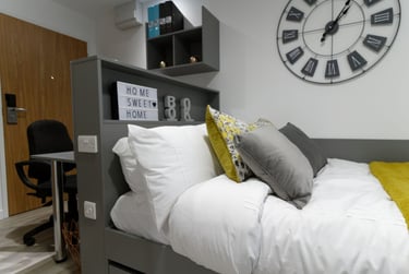 Classic Studio at Oldway Centre, 39 High Street, City Centre, Swansea, SA11LA - Image 1